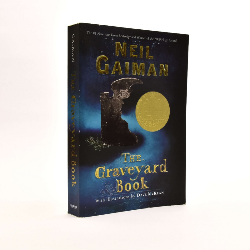 Libro "The Graveyard Book"